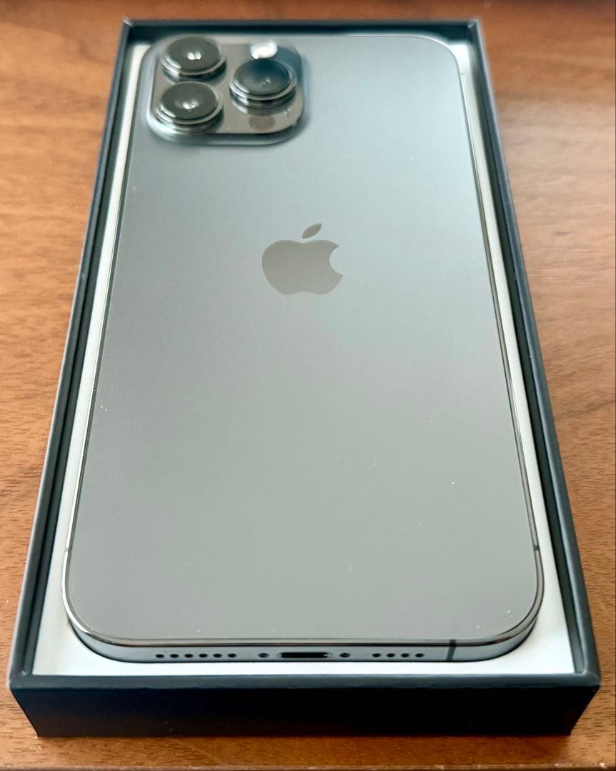iPhone 13 Pro Max（512GB、グラファイト）