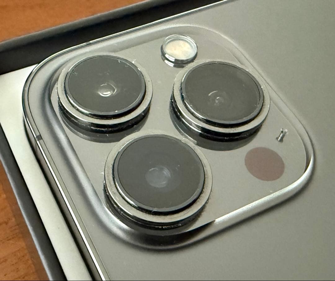 iPhone 13 Pro Max（512GB、グラファイト）