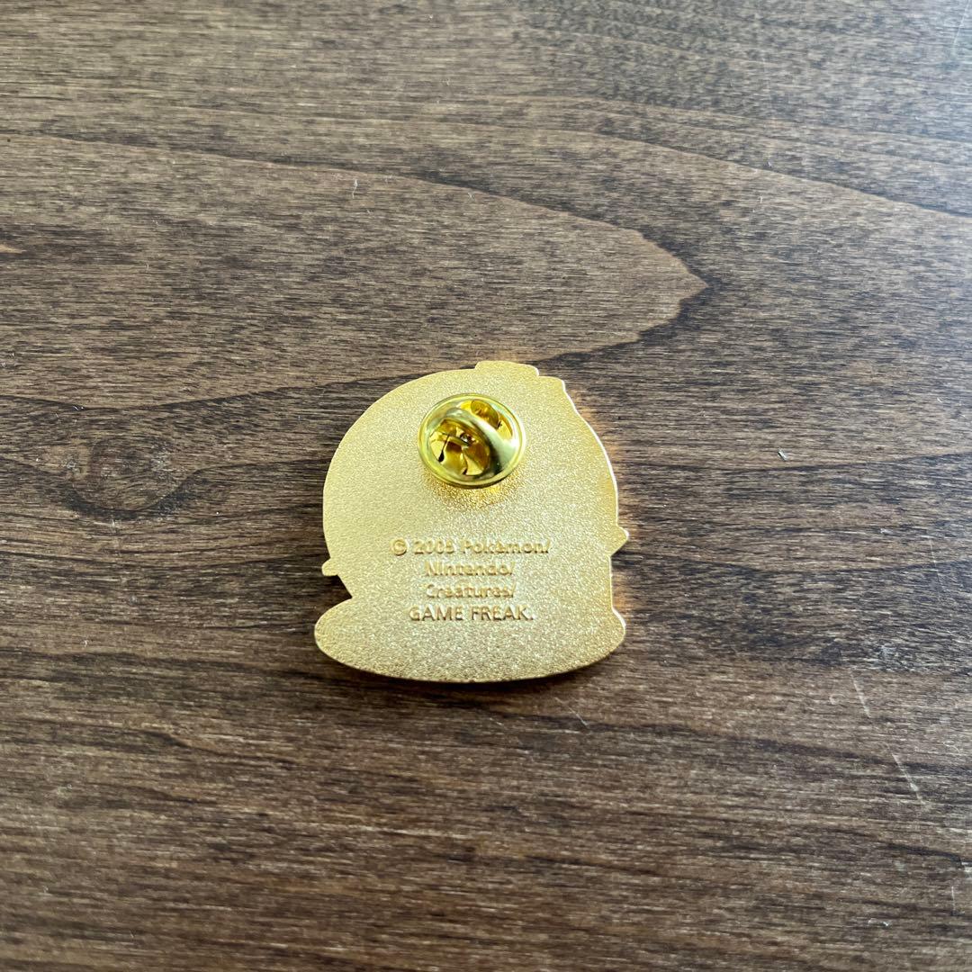 ポケモンセンター　ピンズ 2005年　ピカチュウ　ニャース　ミュウ　希少