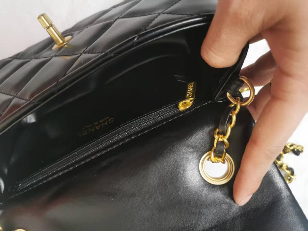 箱付 VVIP CC ロゴブラック キルティングショルダーバック　ノベルティ