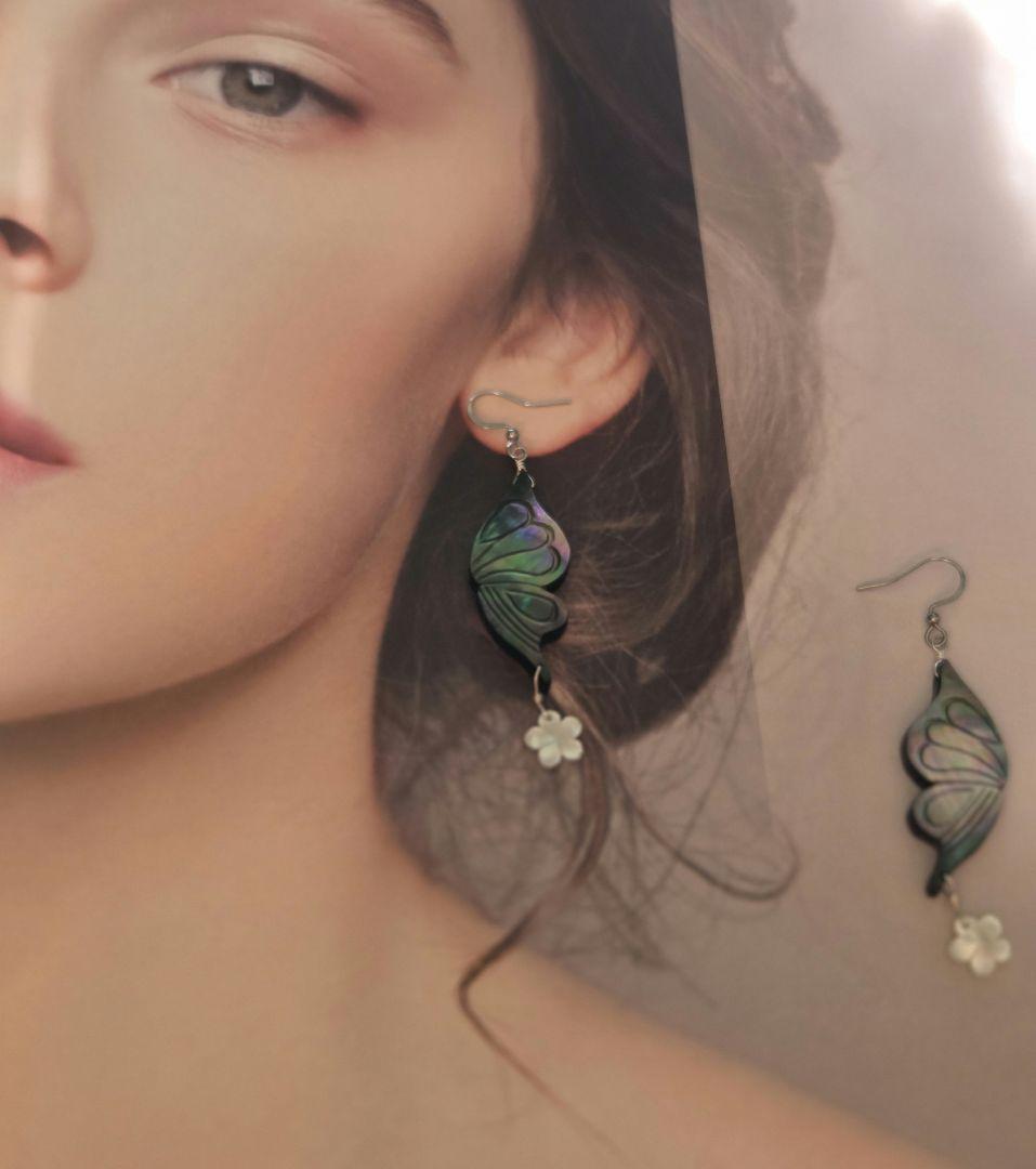 バタフライカービング黒蝶貝×フラワーカービング白蝶貝×ブラックオニキス　　高品質