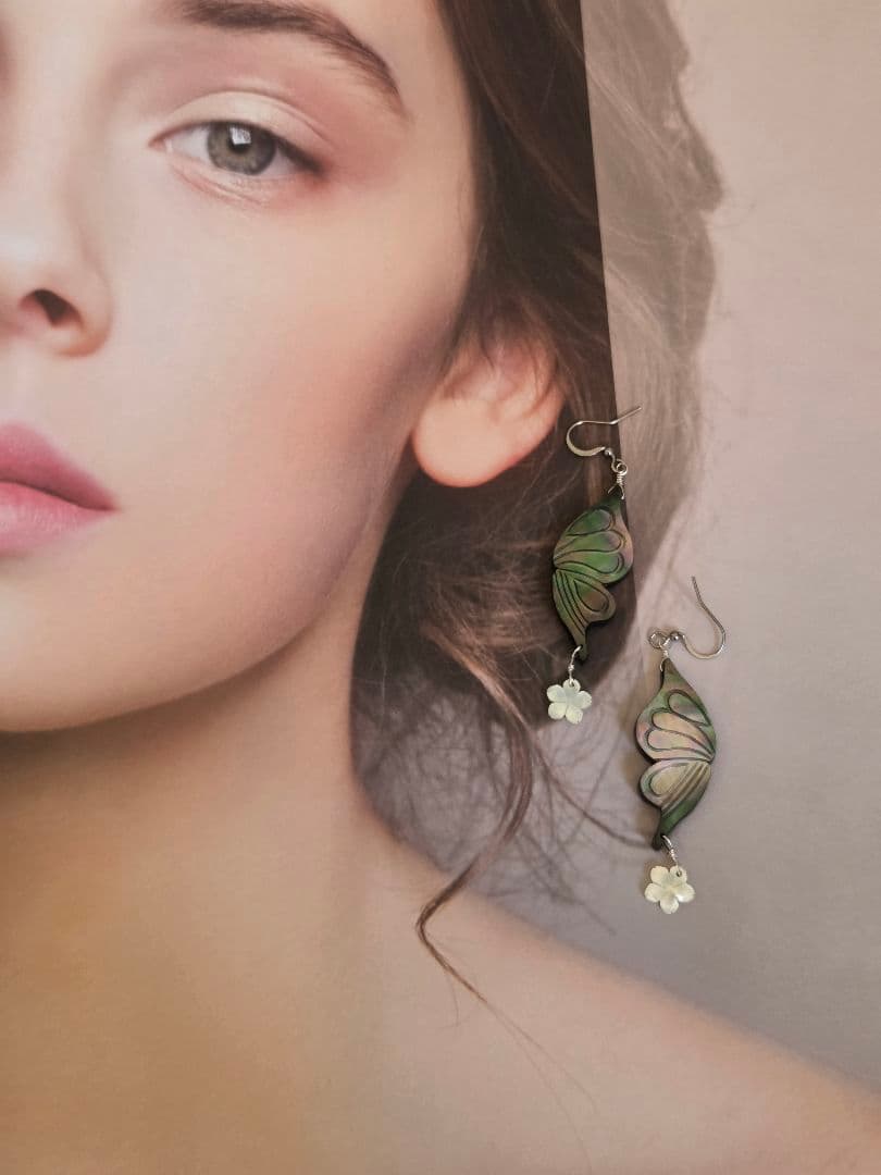 バタフライカービング黒蝶貝×フラワーカービング白蝶貝×ブラックオニキス　　高品質