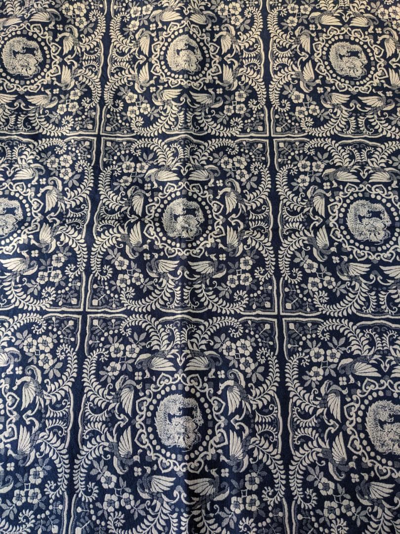 風通織　高級風呂敷　花鳥角紋に龍　紺　約120cm