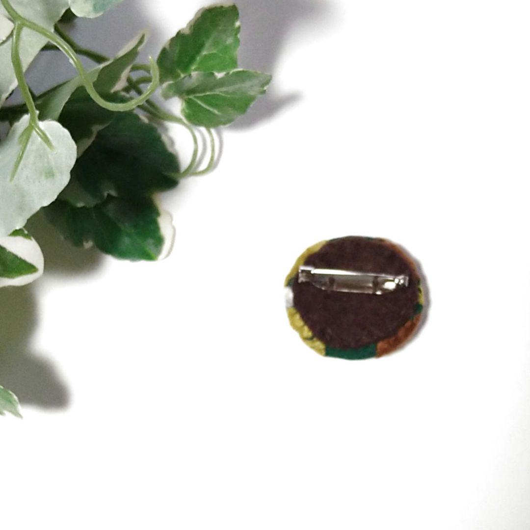 ミナペルホネン  ハンドメイド ブローチj