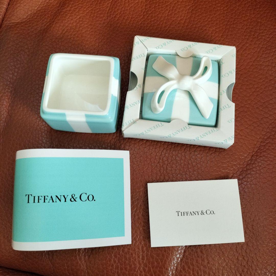 TIFFANY & CO. リボン付き小物入れ