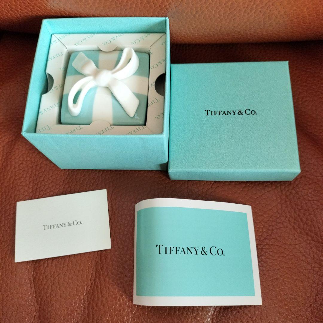 TIFFANY & CO. リボン付き小物入れ