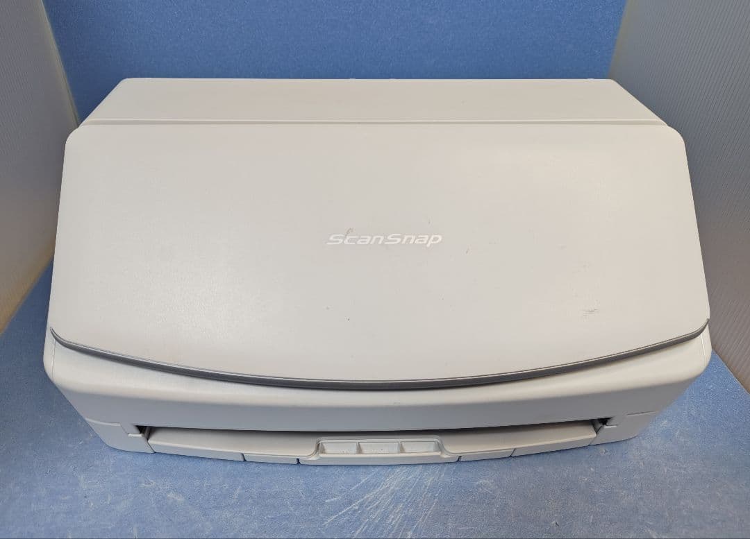 たまった書類を一気にスキャン 富士通 ScanSnap iX1500（白）使用並