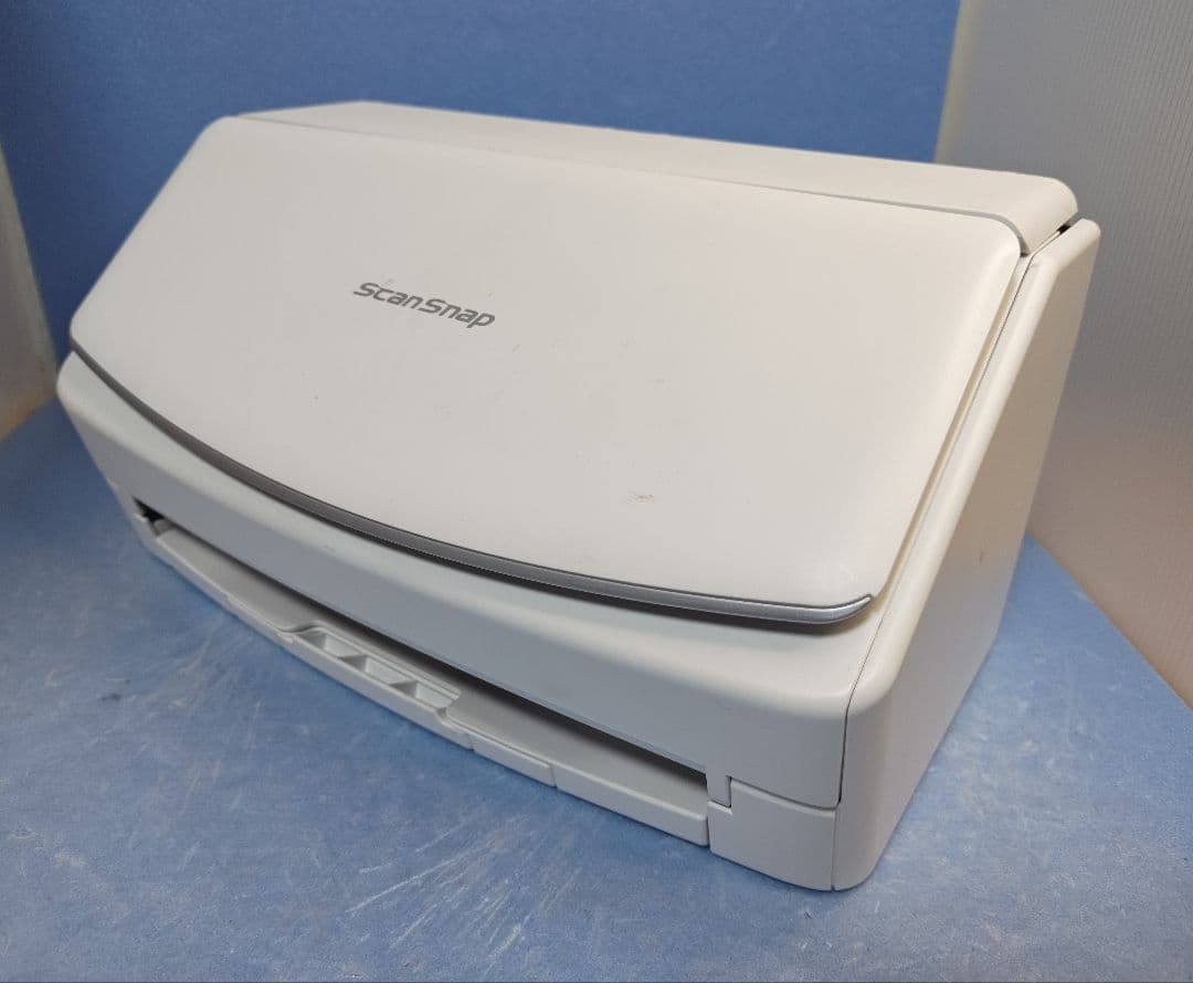 たまった書類を一気にスキャン 富士通 ScanSnap iX1500（白）使用並