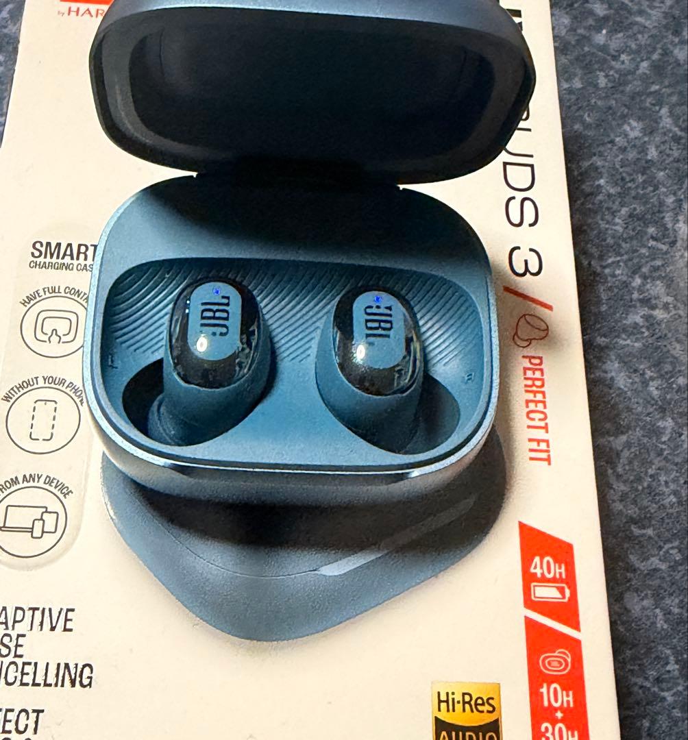 JBL LIVEBUDS3 ブルー　ワイヤレスイヤホン