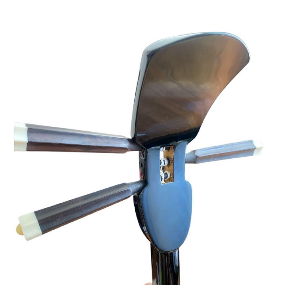 【美品】沖縄 三線 セット 専用ケース・爪付き 送料込み蛇柄　和楽器　蛇柄三線