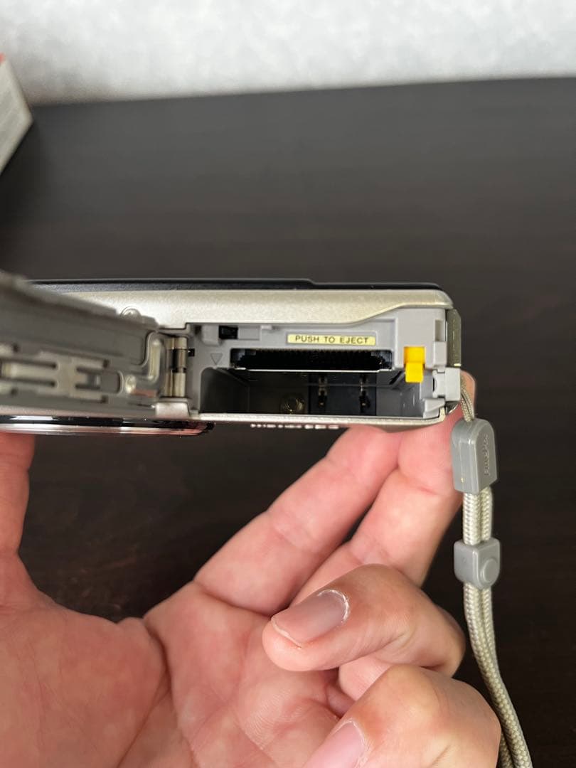 【動作美品】FUJIFILM finepix F50fd