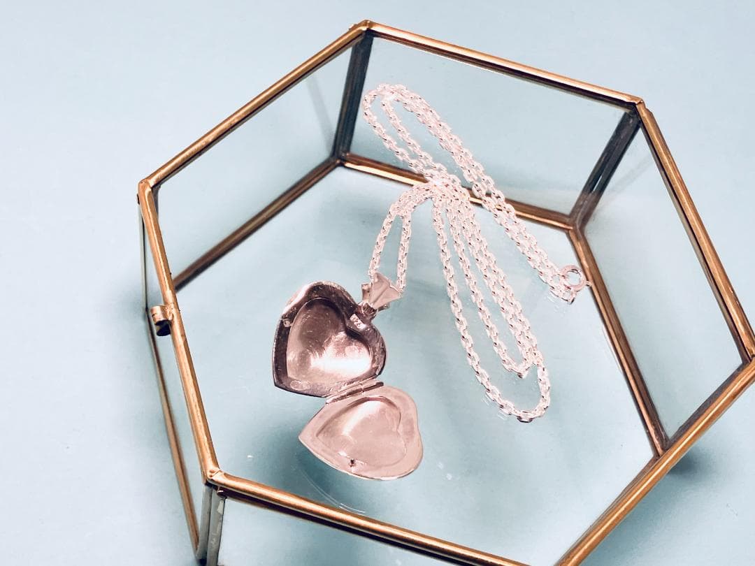 【銀製品】平ハート（花柄）シルバーロケットペンダント