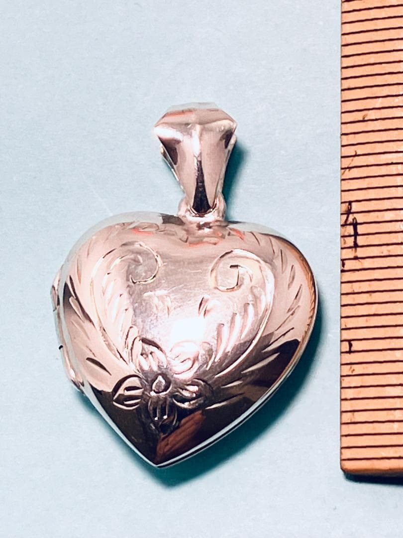 【銀製品】平ハート（花柄）シルバーロケットペンダント