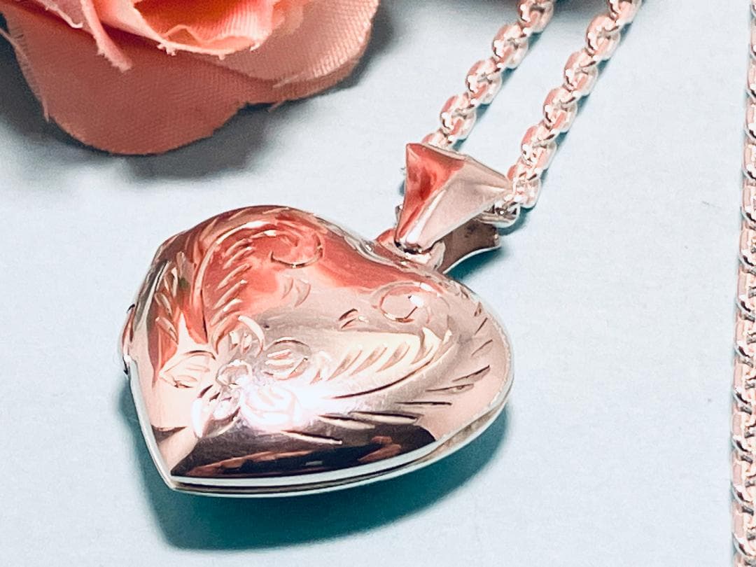 【銀製品】平ハート（花柄）シルバーロケットペンダント