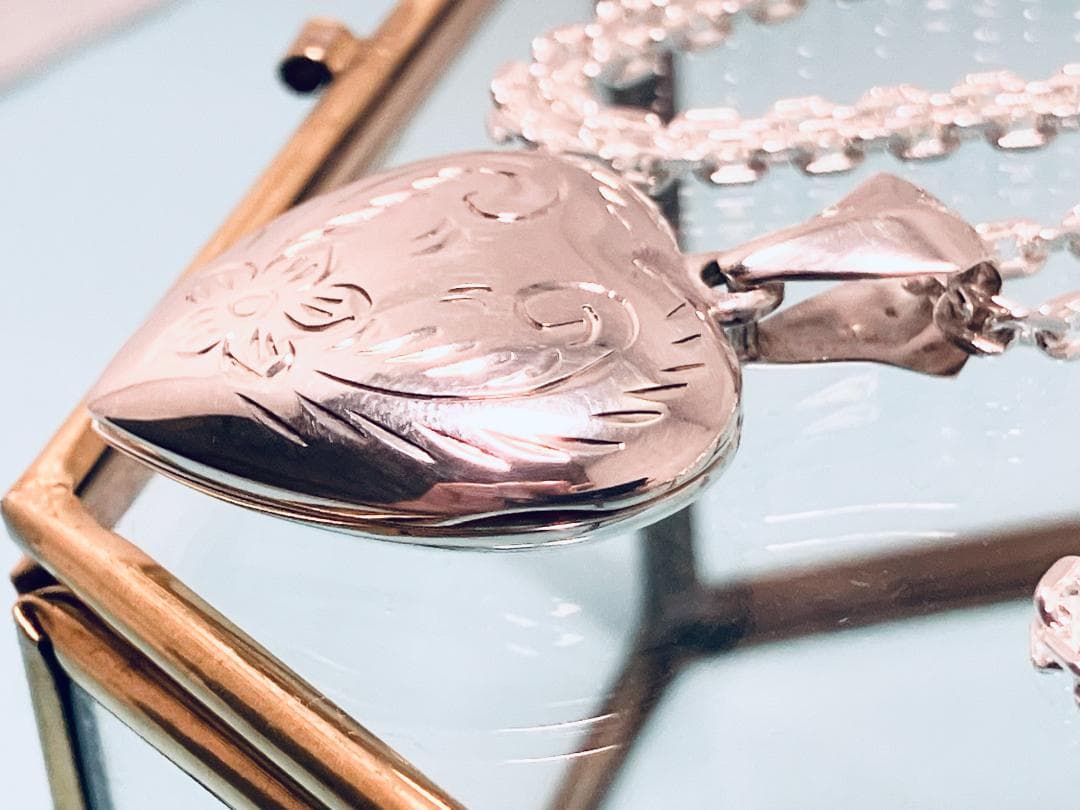 【銀製品】平ハート（花柄）シルバーロケットペンダント