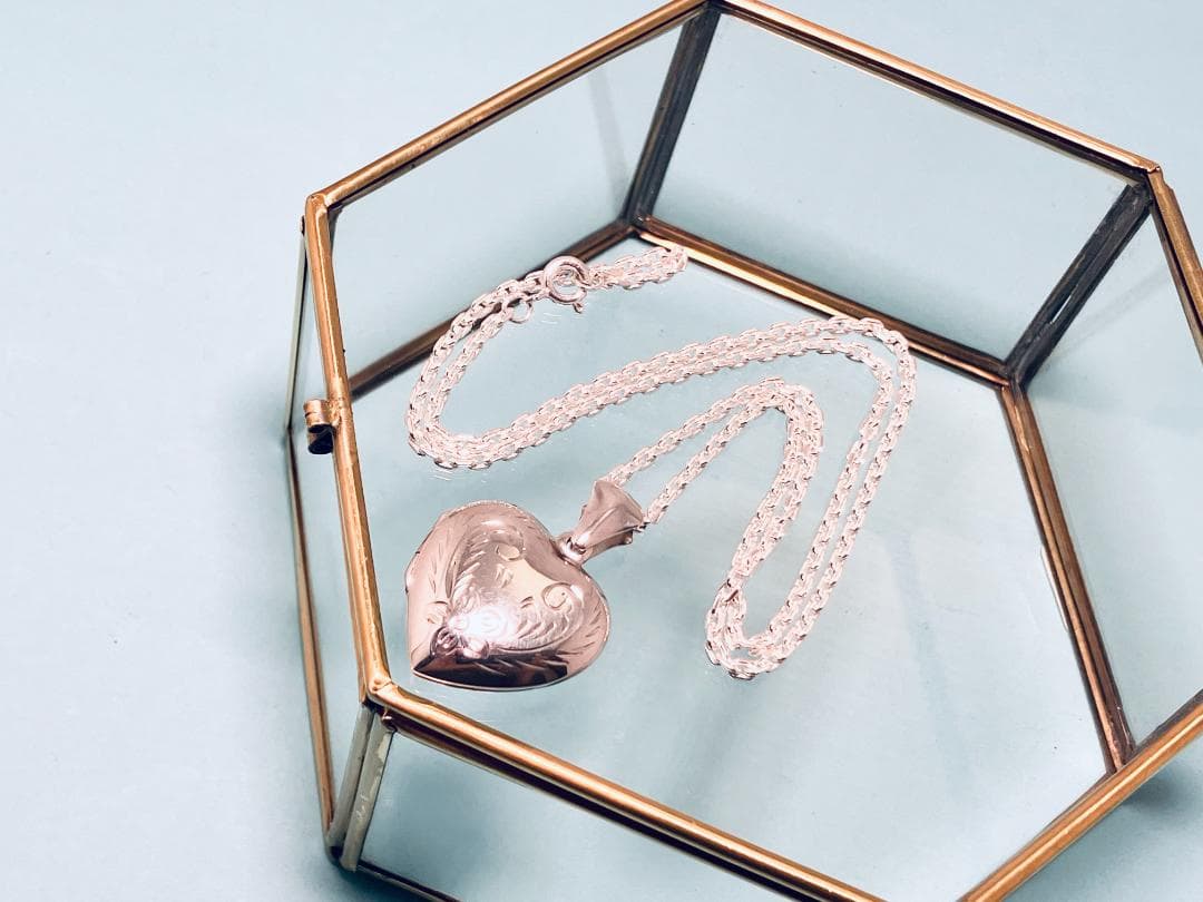 【銀製品】平ハート（花柄）シルバーロケットペンダント