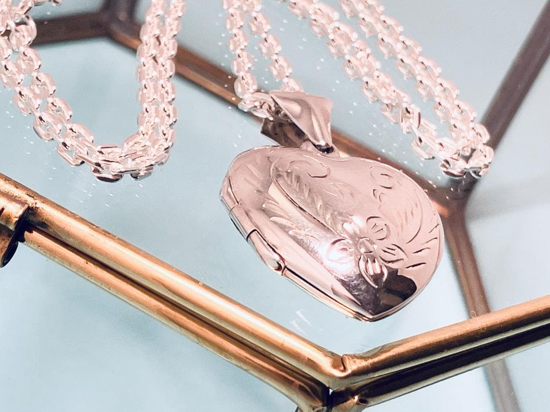 【銀製品】平ハート（花柄）シルバーロケットペンダント