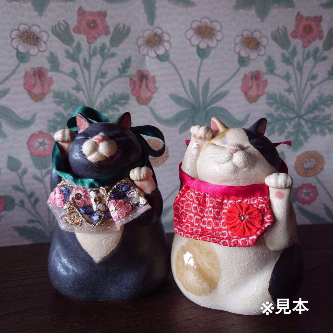 招き猫　m(*´︶`*)∫m ❤︎黒猫ハチワレさん