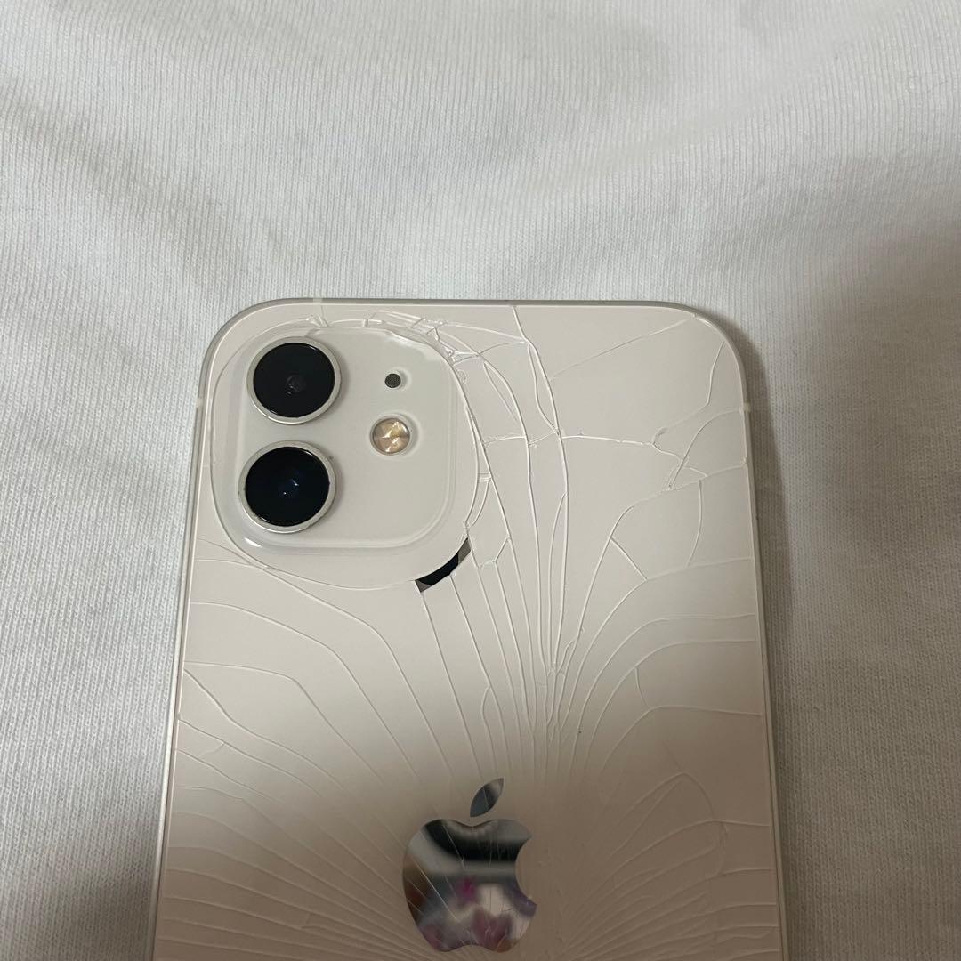 【背面割れあり】Apple iPhone 12 128GB ホワイト 本体