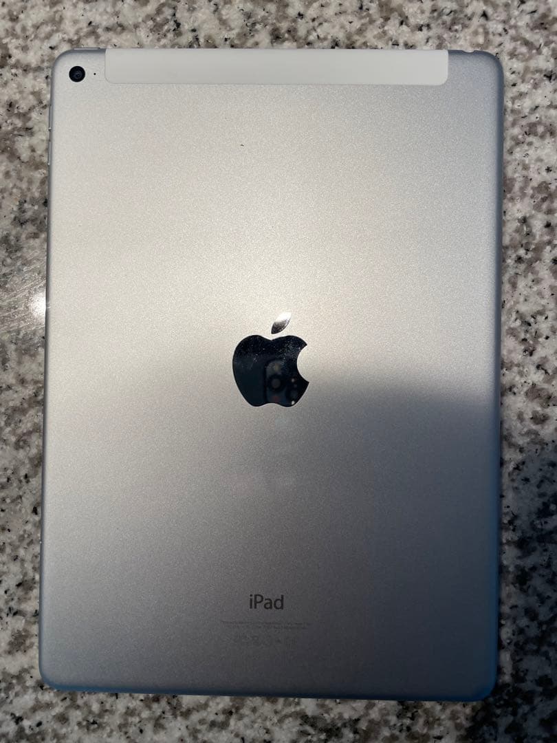 iPad Air2 シルバー64G