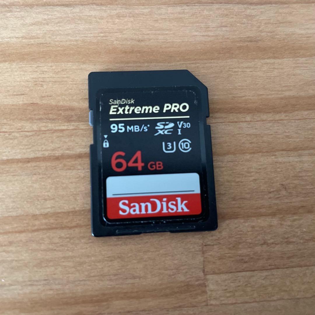 OMD E-M10 Mark IV レリーズ726回 レンズ2本 美品 おまけ