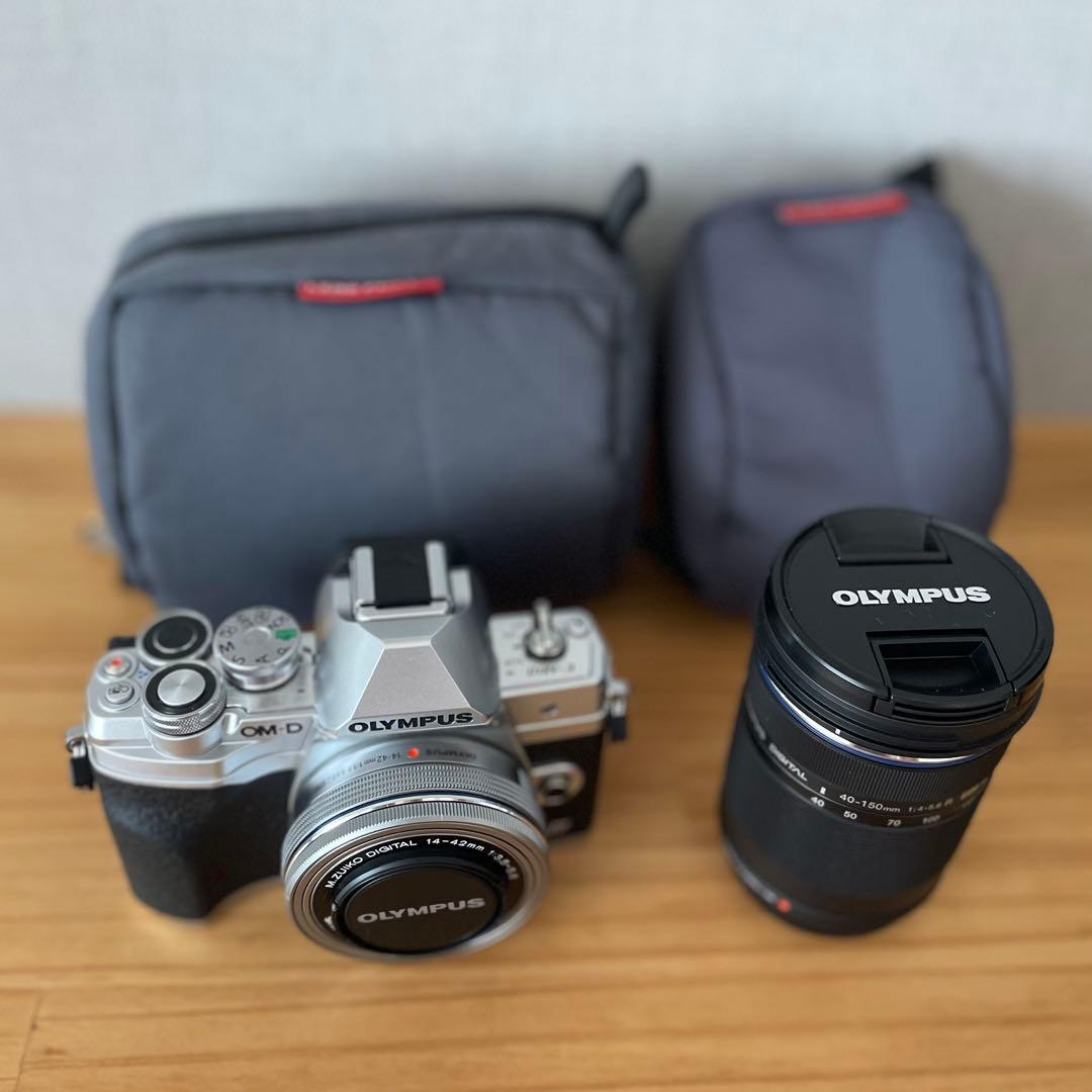 OMD E-M10 Mark IV レリーズ726回 レンズ2本 美品 おまけ
