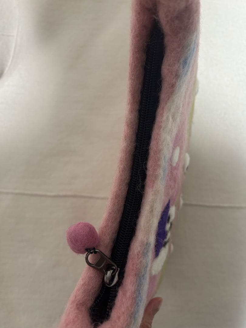 ネパール手作り可愛いフェルトバッグ 風景デザイン，花，草、羊，空，家