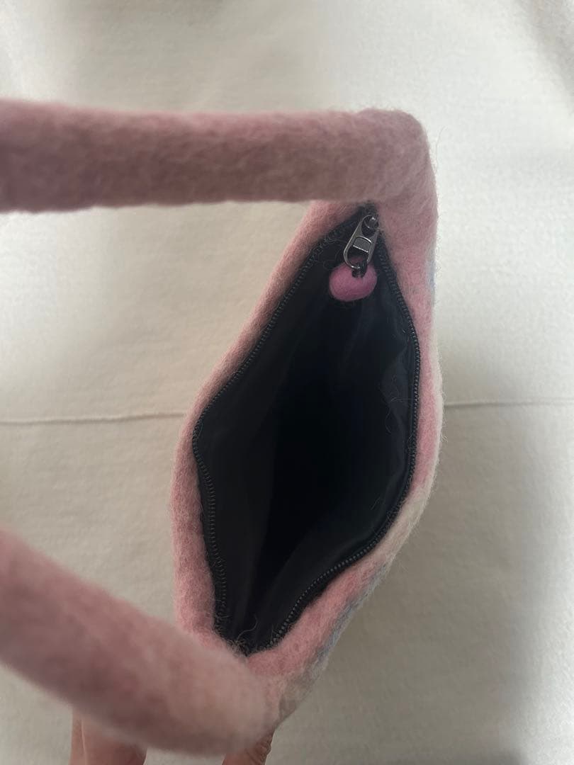 ネパール手作り可愛いフェルトバッグ 風景デザイン，花，草、羊，空，家