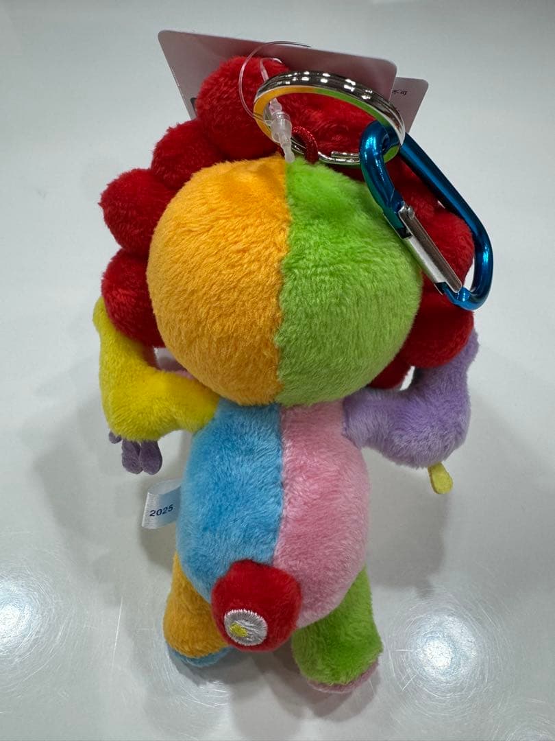 関西万博2025 レインボーミャクミャクカラビナ付きマスコット　立ち