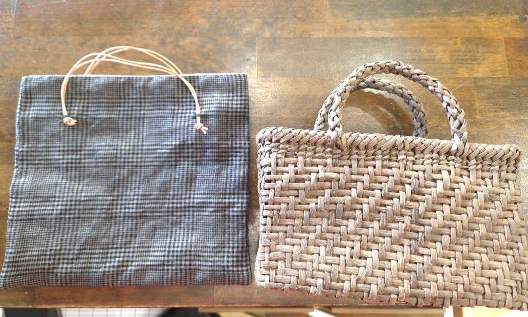 国産山葡萄　ハンドメイド籠バック　小さいけど更に小さい方