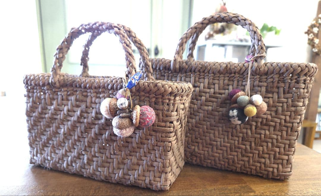 国産山葡萄　ハンドメイド籠バック　小さいけど更に小さい方