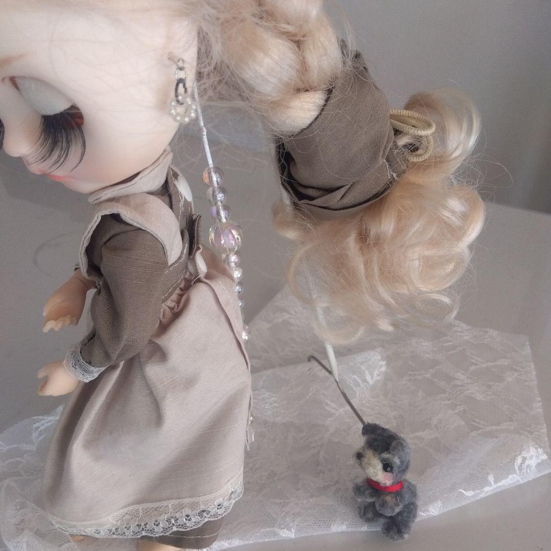 アイシードール　カスタムブライス　白肌　ピンクブロンドゆるふわ　作家様オリジナル