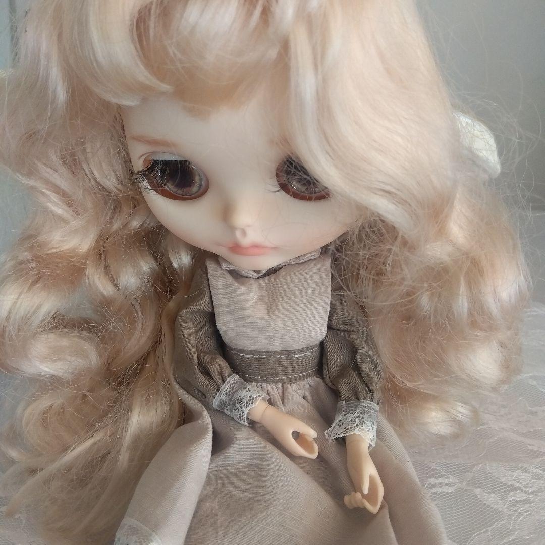 アイシードール　カスタムブライス　白肌　ピンクブロンドゆるふわ　作家様オリジナル