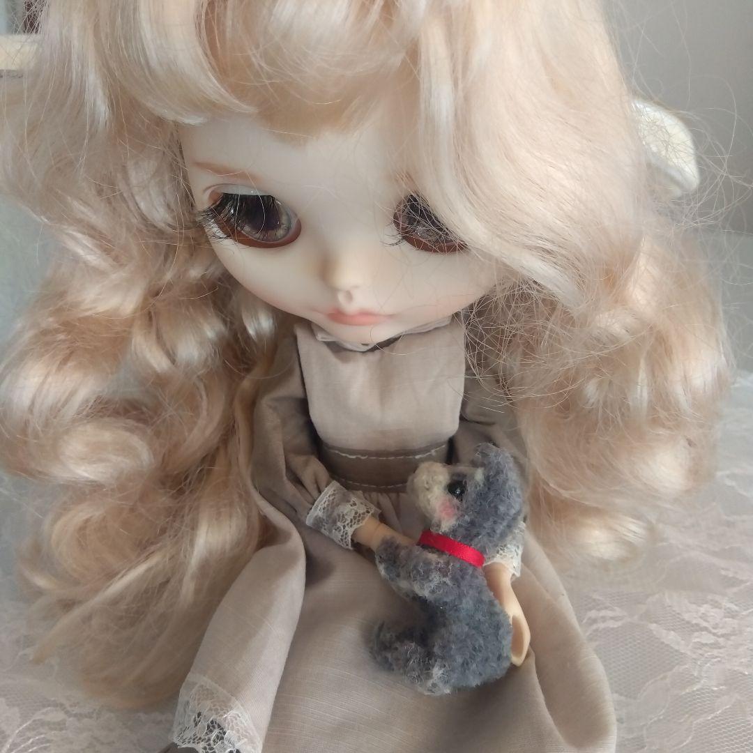 アイシードール　カスタムブライス　白肌　ピンクブロンドゆるふわ　作家様オリジナル