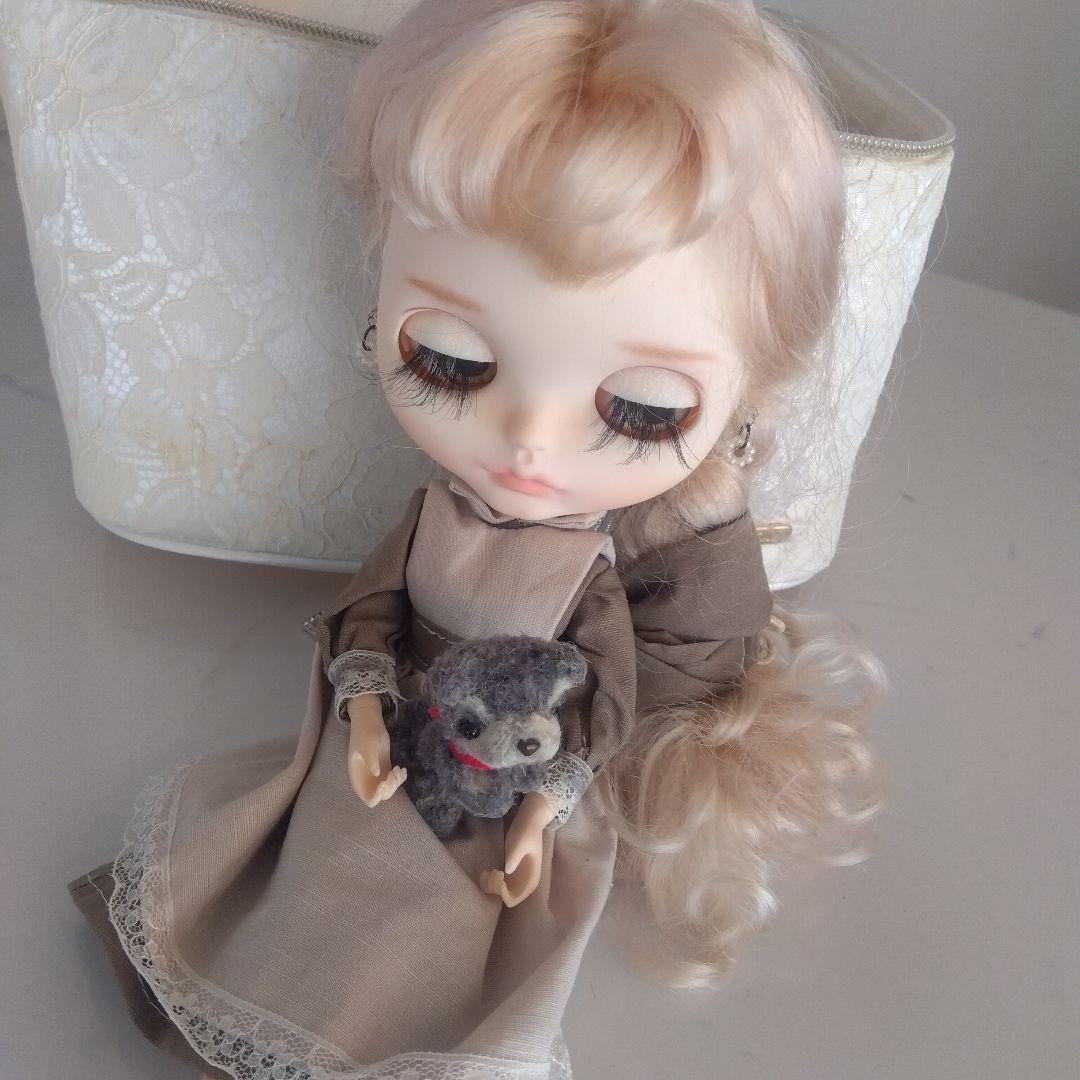 アイシードール　カスタムブライス　白肌　ピンクブロンドゆるふわ　作家様オリジナル