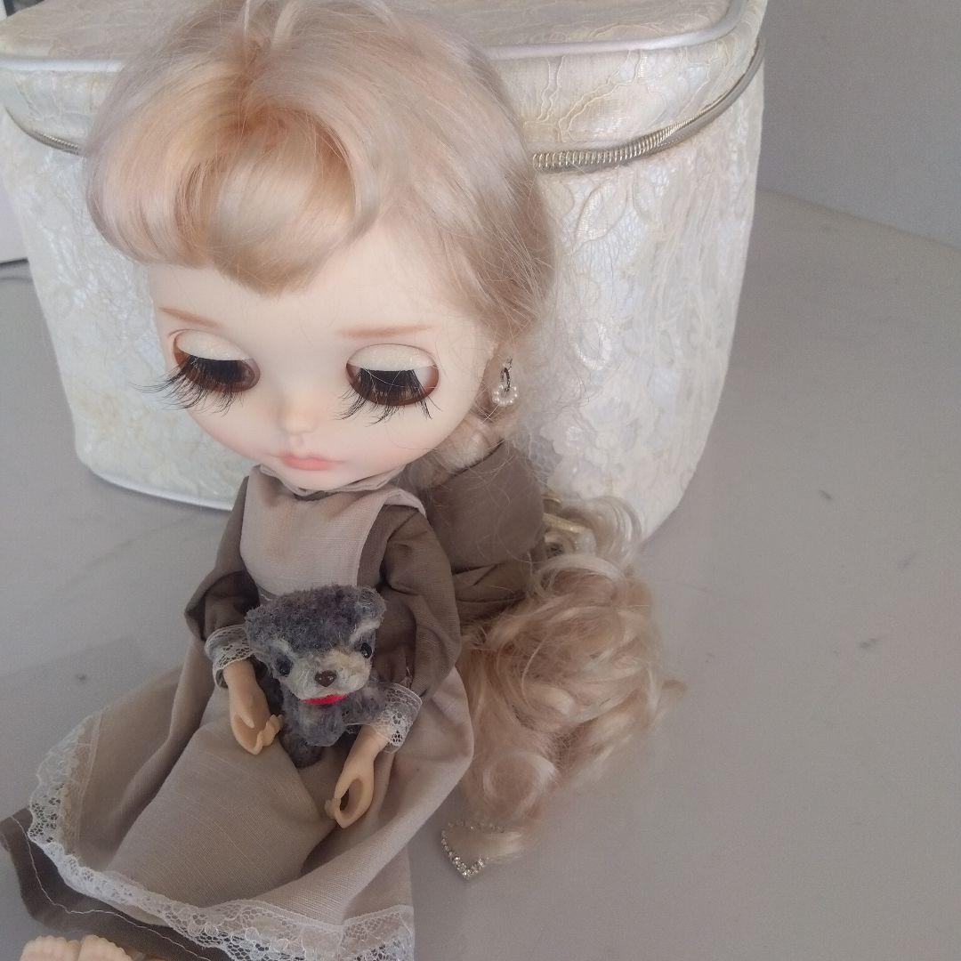 アイシードール　カスタムブライス　白肌　ピンクブロンドゆるふわ　作家様オリジナル