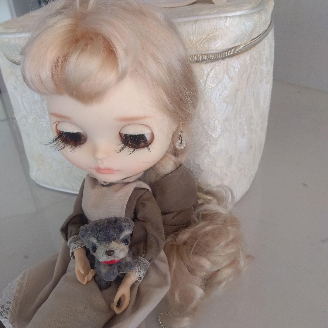 アイシードール　カスタムブライス　白肌　ピンクブロンドゆるふわ　作家様オリジナル