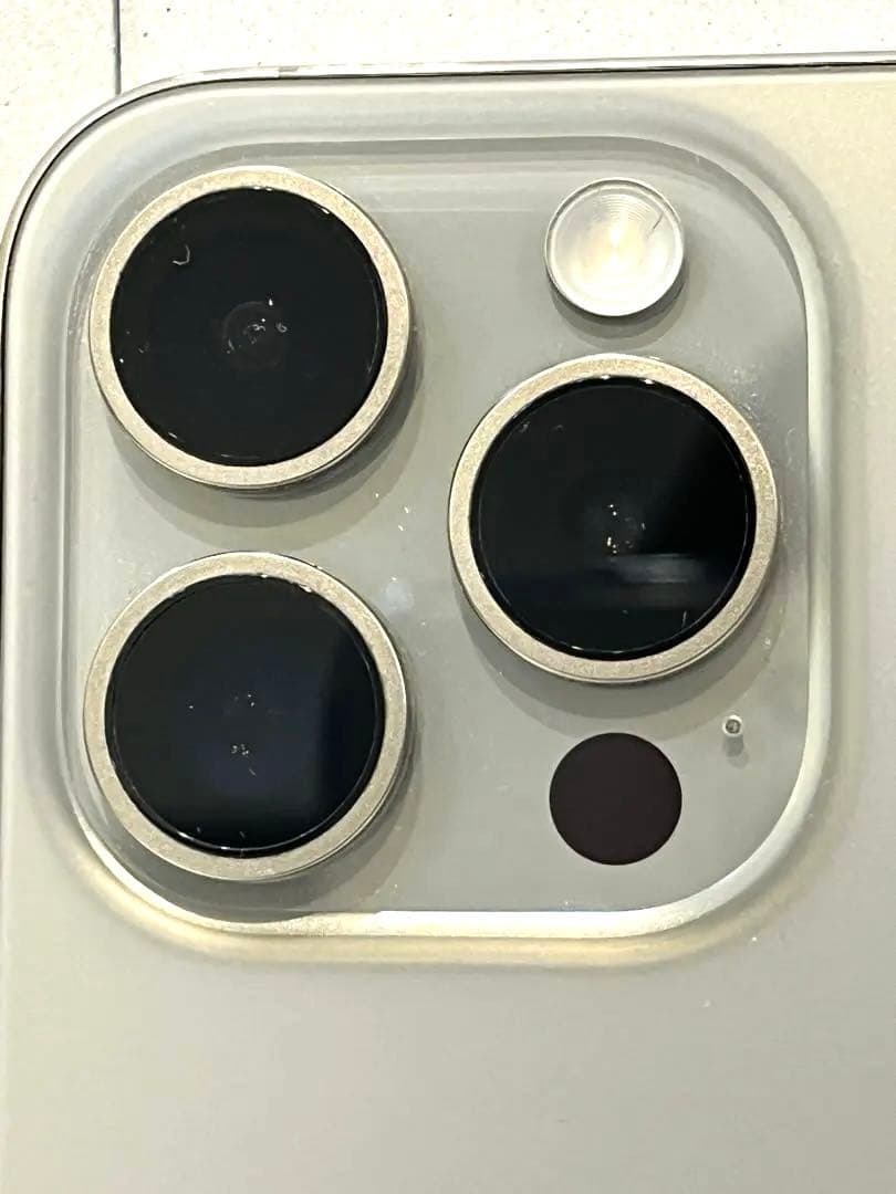 美品　iPhone 15 Pro 256G 89%バッテリー