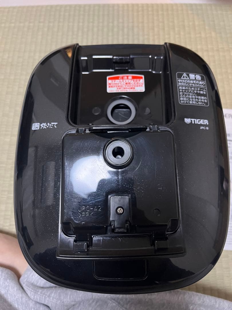 TIGER 圧力IH 炊飯器 5.5号炊　JPC-B101