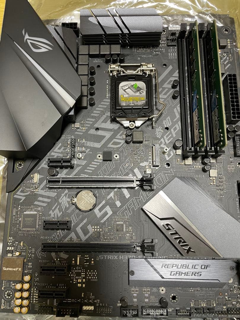 Intel Core i7-8700 CPU マザーボード、メモリ付き