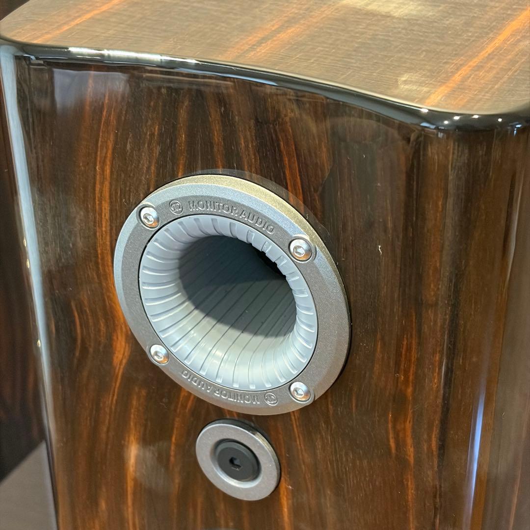 ②右側 MONITOR AUDIO スピーカー PL100 専用スタンドセット