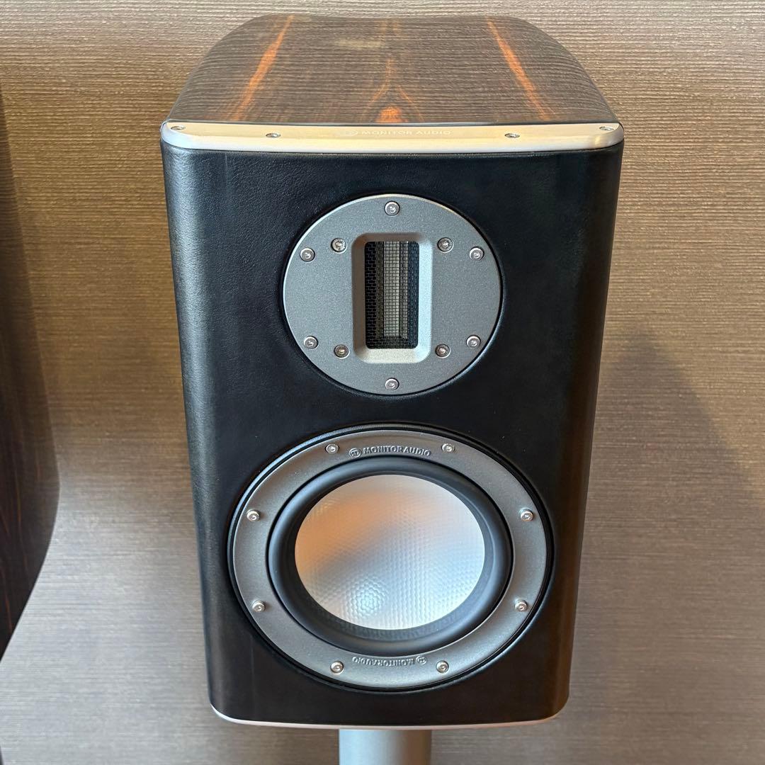 ②右側 MONITOR AUDIO スピーカー PL100 専用スタンドセット