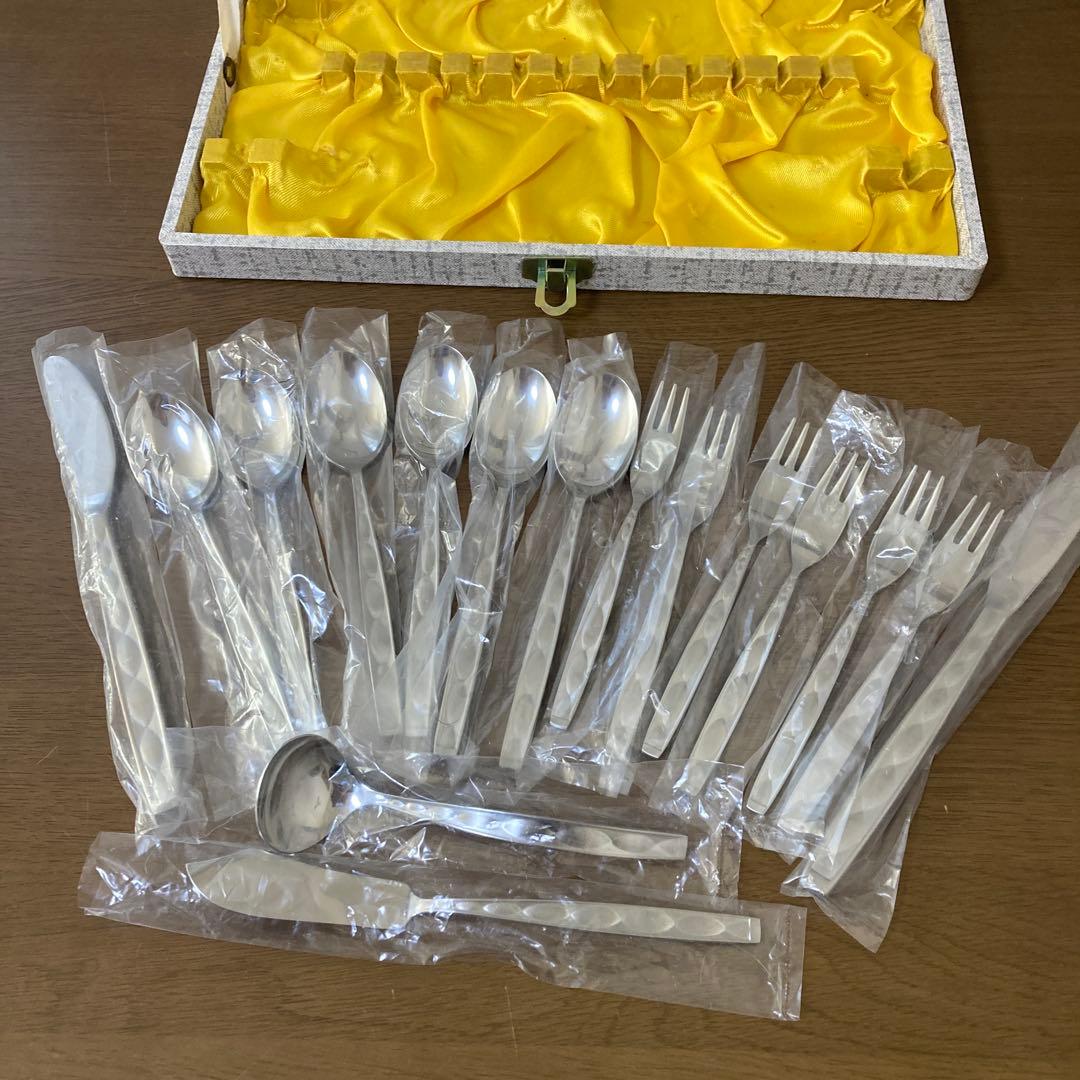 未使用　Noritakeステンレススチール カトラリーセット 16点　ナイル