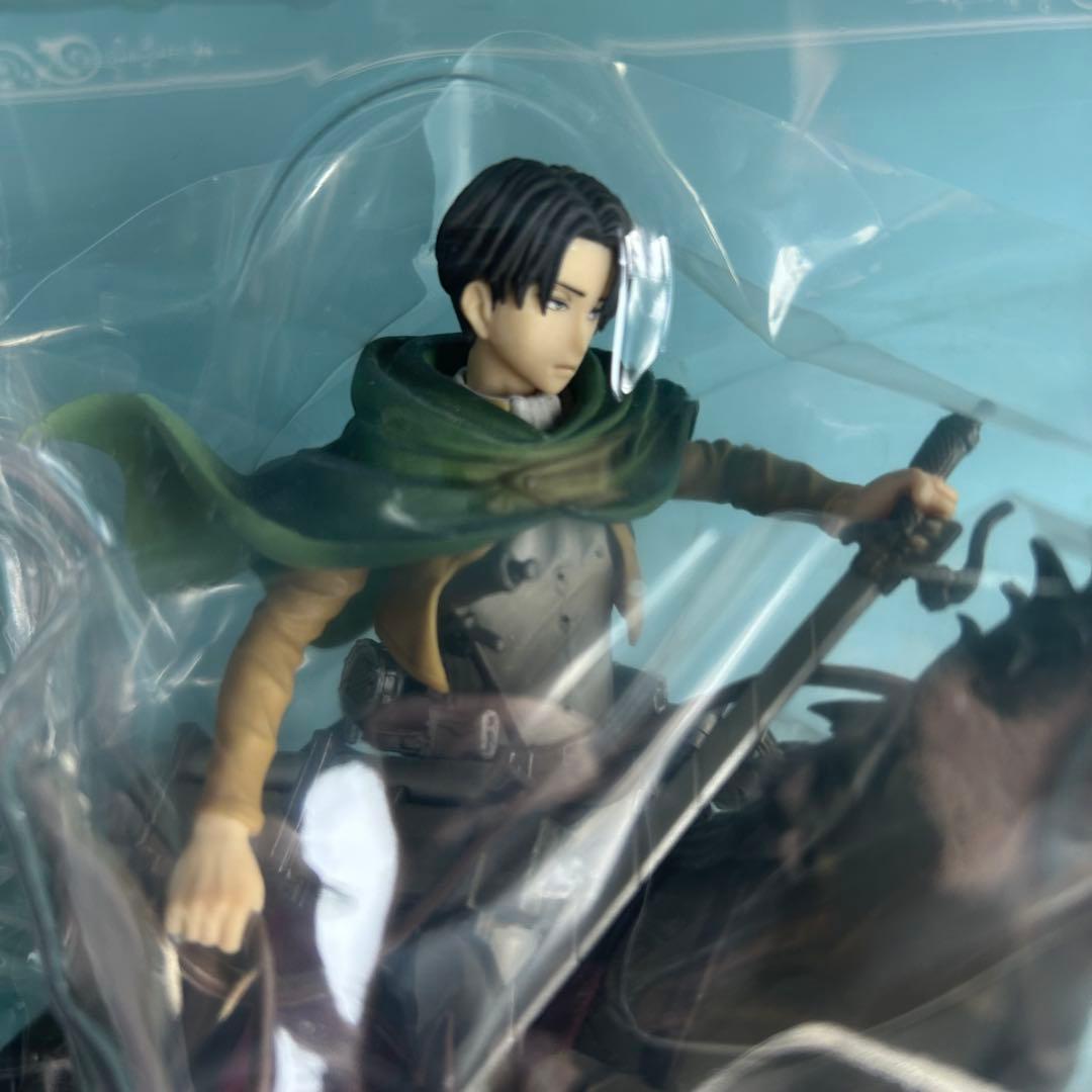 一番くじ 進撃の巨人　B賞 リヴァイ騎馬フィギュア