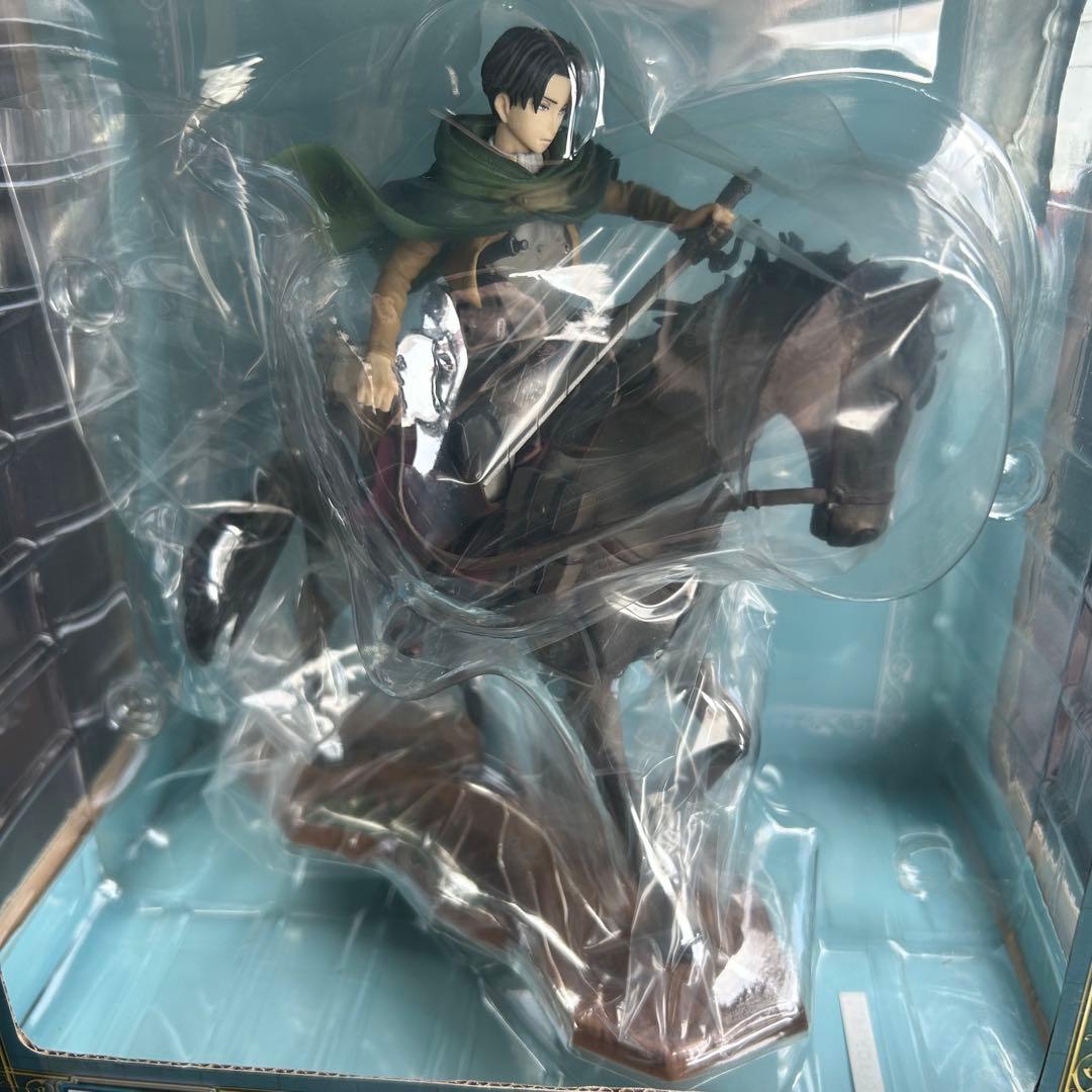 一番くじ 進撃の巨人　B賞 リヴァイ騎馬フィギュア