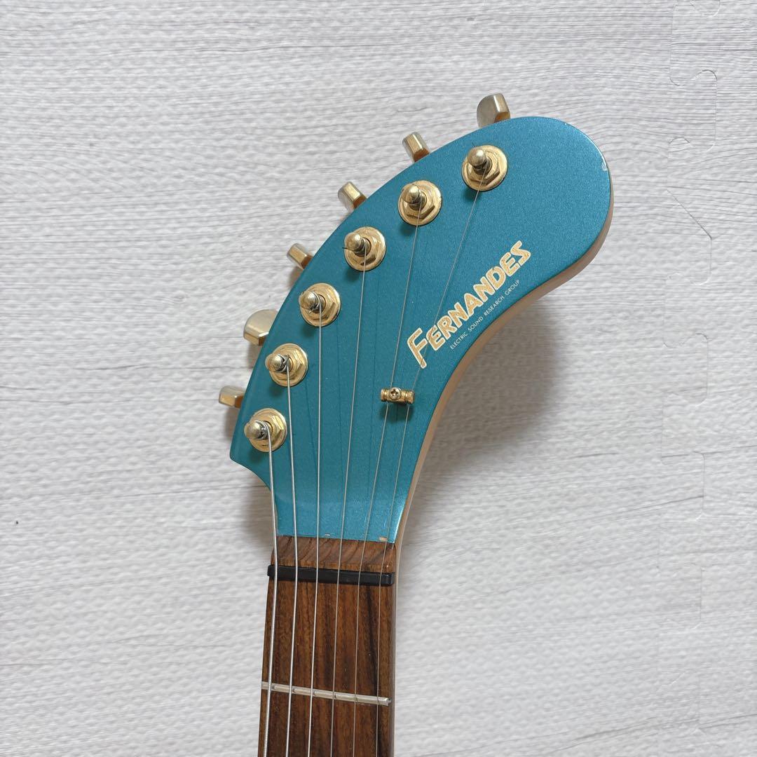FERNANDES ZO-3 芸達者 アンプ内蔵ギター トレモロアーム付き