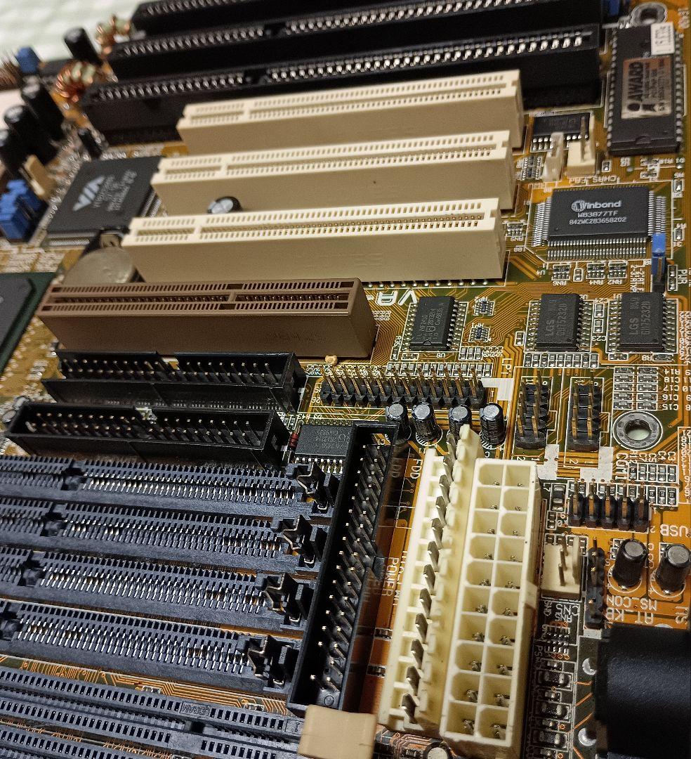 FIC VA 503+ マザーボード ATX Socket 7