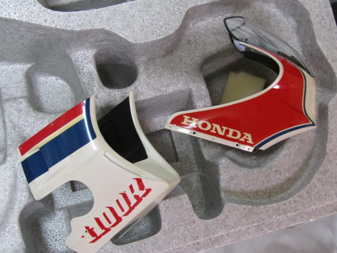 オートアート1/6　HONNDA　CB1100R　ホンダCB1100R