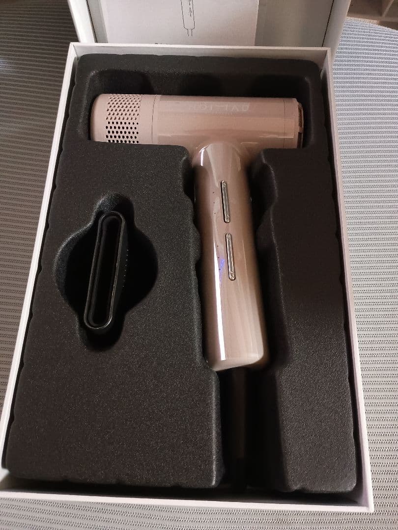 ◆新モデル◆クレイツ ノマドライヤー カームグレージュ