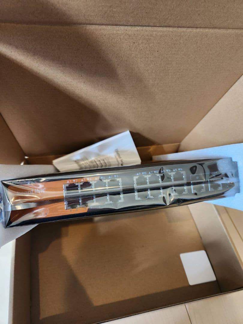 スイッチングハブ 16ポートアンマネージ スイッチングハブ 100Mbps